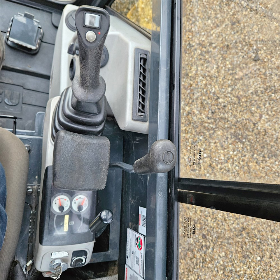 Mini-ekskavators Komatsu PC20R-5: foto 13