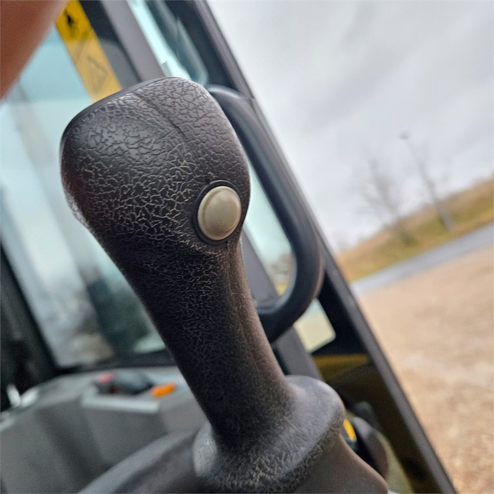 Mini-ekskavators Komatsu PC20R-5: foto 12