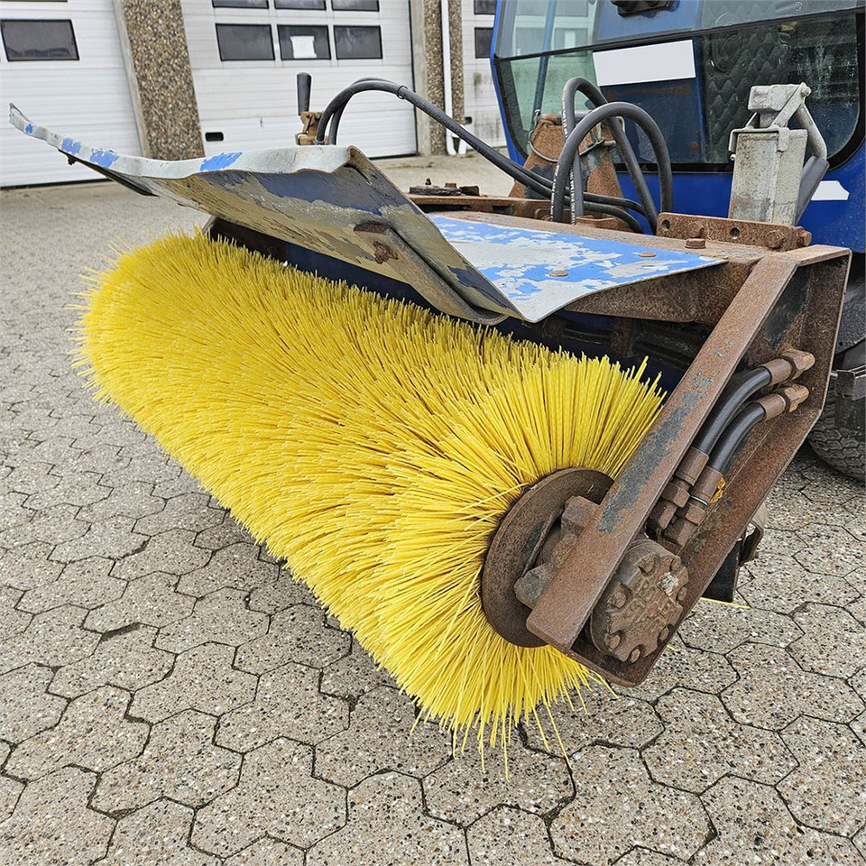 Vitra 2045 - Komunālā/ Specializētā tehnika: foto 2 Vitra 2045 - Komunālā/ Specializētā tehnika: foto 2