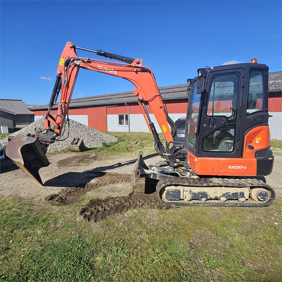 Kubota KX037-4 - Mini-ekskavators: foto 1 Kubota KX037-4 - Mini-ekskavators: foto 1