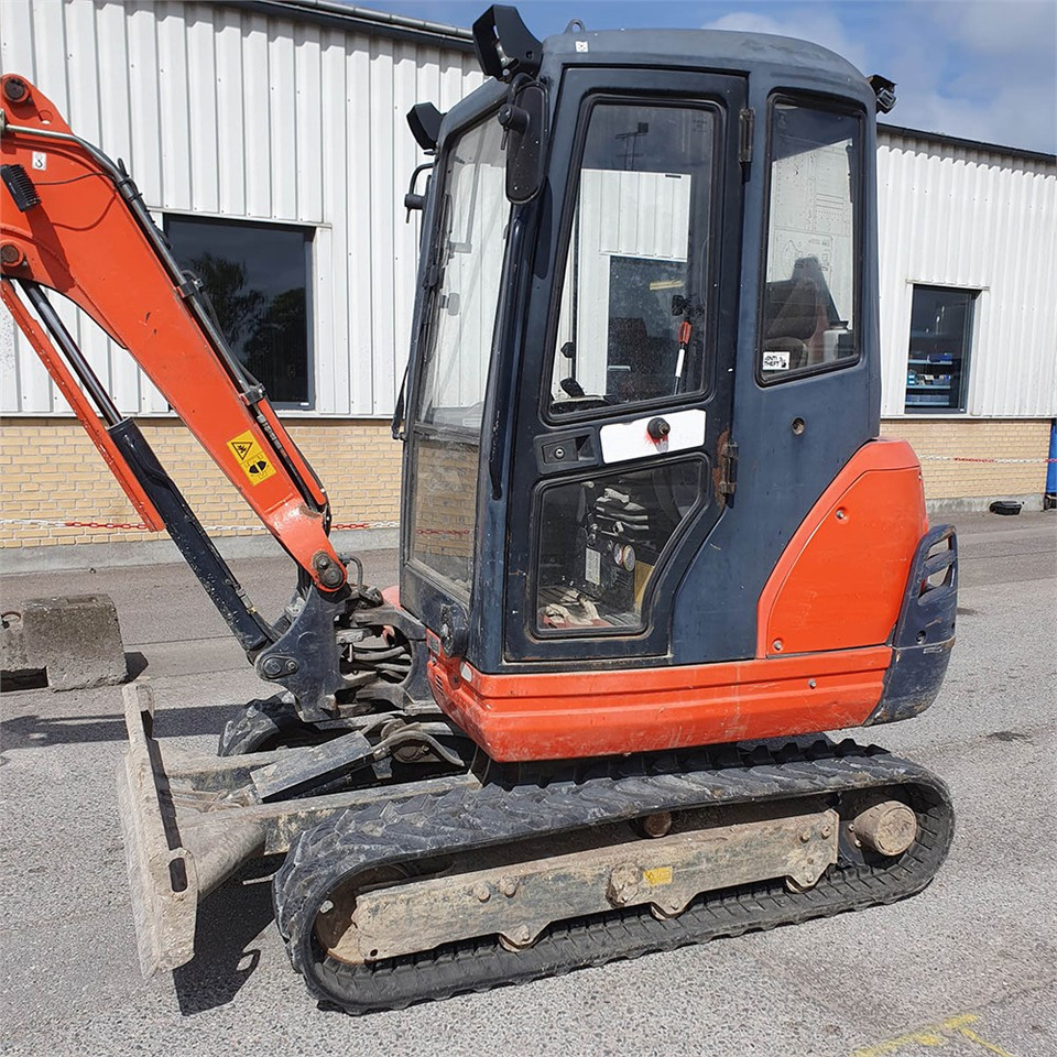 Kubota KX61-3 - Mini-ekskavators: foto 4 Kubota KX61-3 - Mini-ekskavators: foto 4