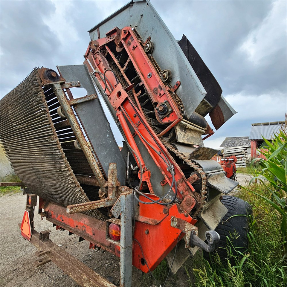 Kverneland UN 2200 - Kartupeļu kombains: foto 4 Kverneland UN 2200 - Kartupeļu kombains: foto 4