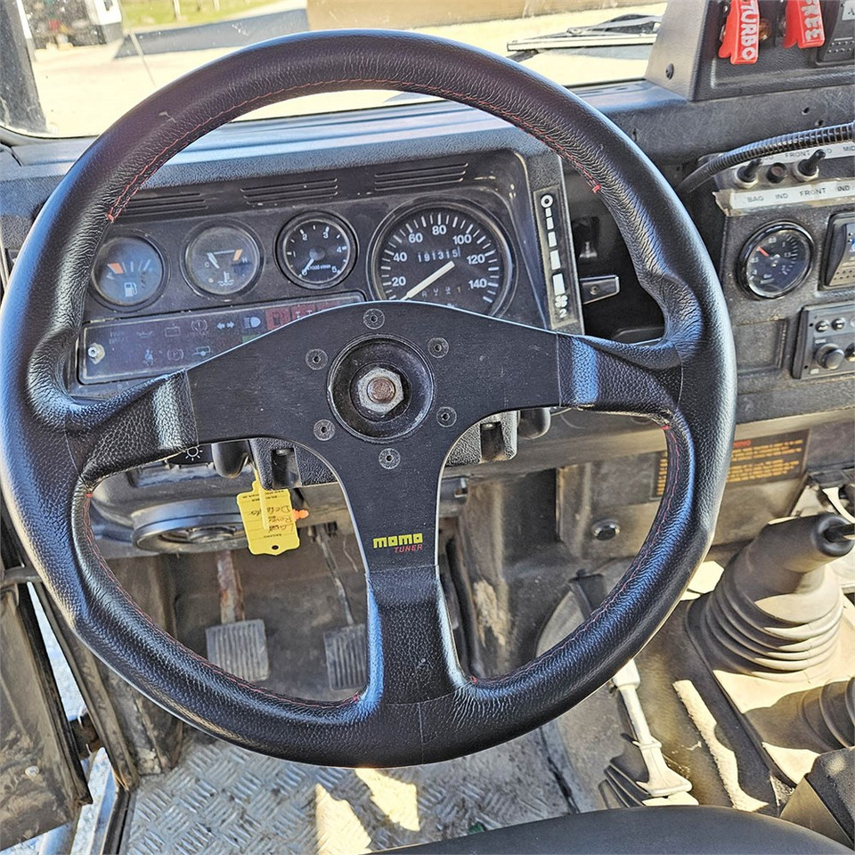 SUV Land Rover Defender 90: foto 20