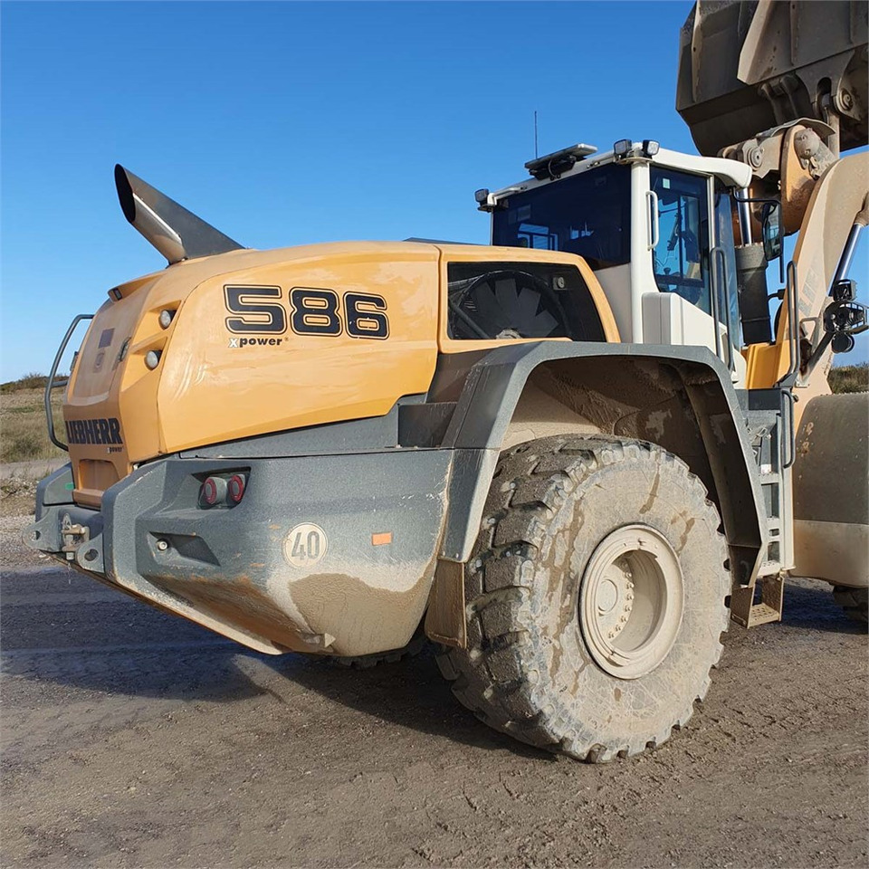 Riteņu iekrāvējs Liebherr L586 XPower: foto 8
