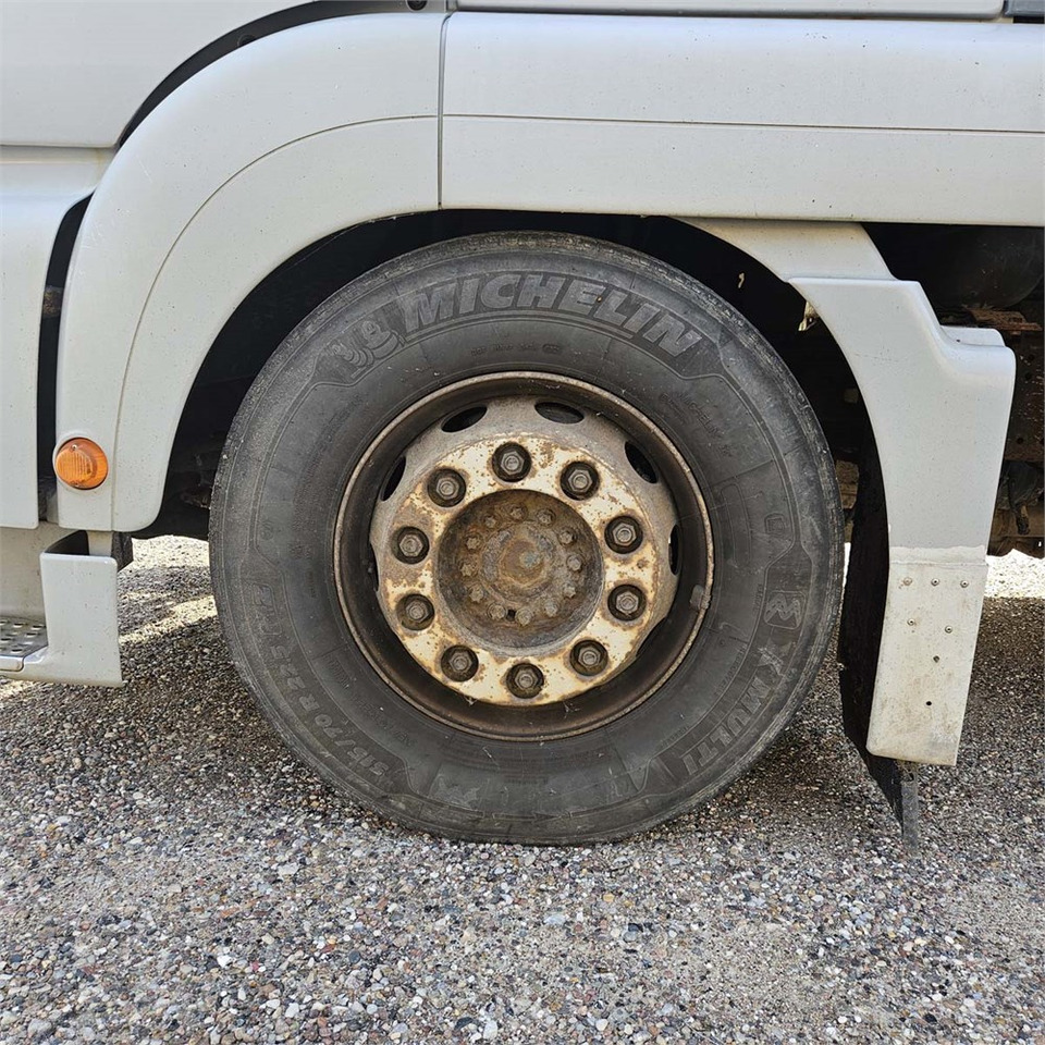 Kravas automašīna ar slēgto virsbūvi MAN Tg a 26.350: foto 31