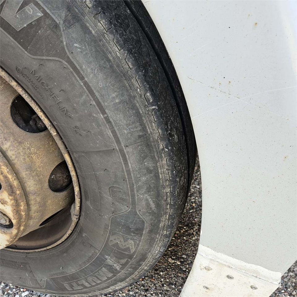 Kravas automašīna ar slēgto virsbūvi MAN Tg a 26.350: foto 32