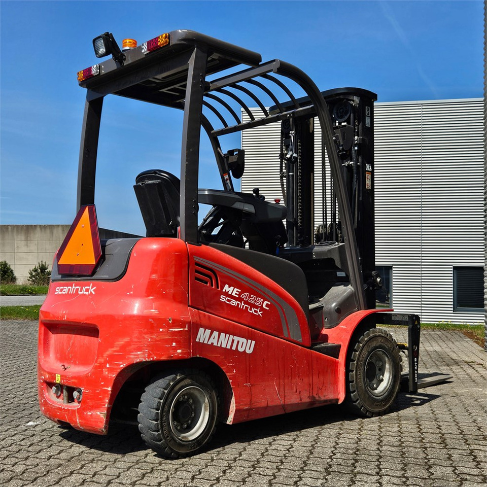 Manitou ME 425C - Autokrāvējs: foto 3 Manitou ME 425C - Autokrāvējs: foto 3