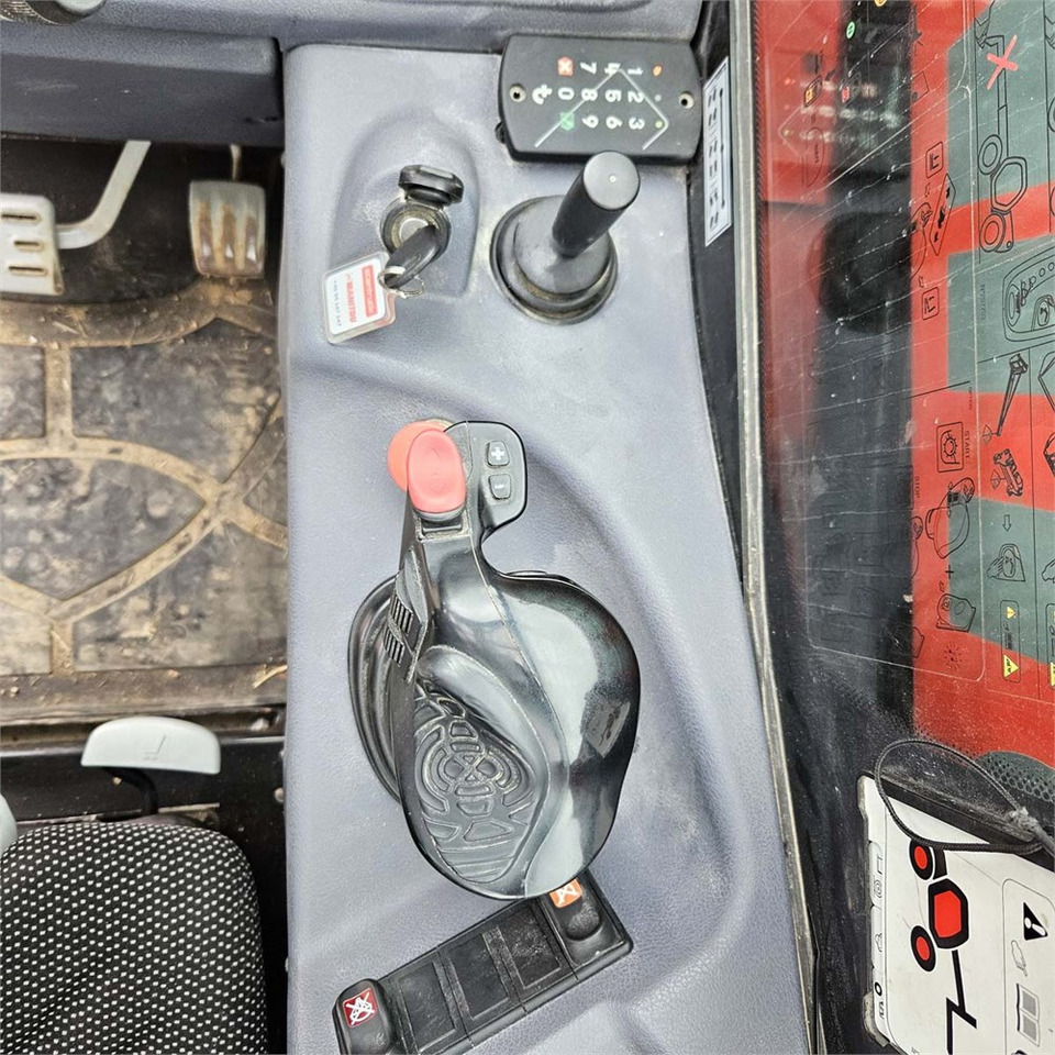 Teleskopiskais iekrāvējs Manitou MT625 H: foto 11