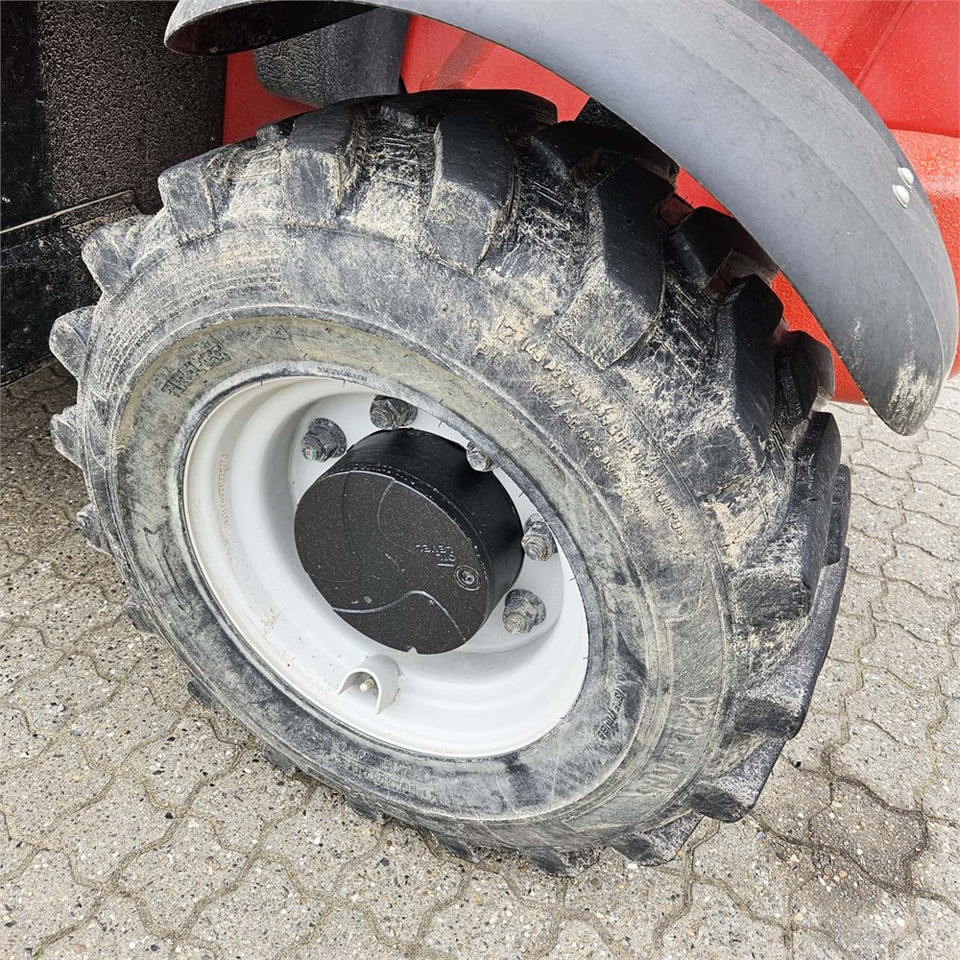 Teleskopiskais iekrāvējs Manitou MT625 H: foto 39