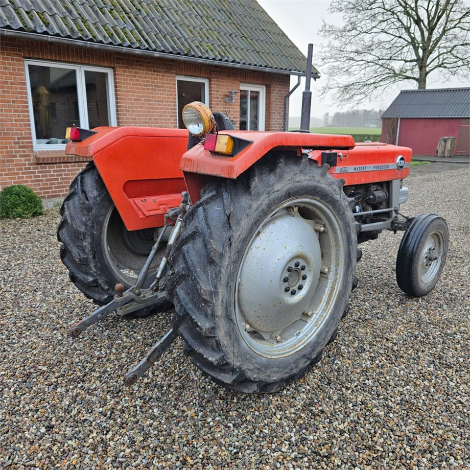 Massey Ferguson 135 - Traktors: foto 5 Massey Ferguson 135 - Traktors: foto 5
