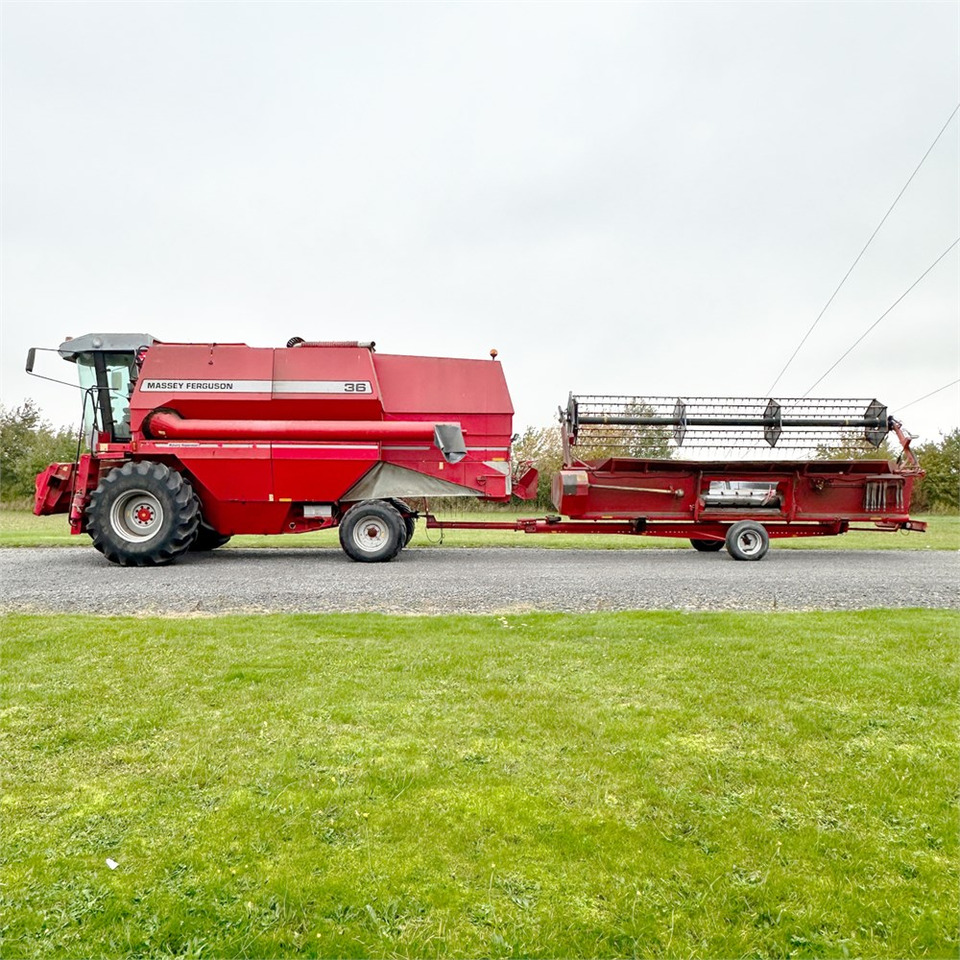 Massey Ferguson 36 - Kombains: foto 4 Massey Ferguson 36 - Kombains: foto 4