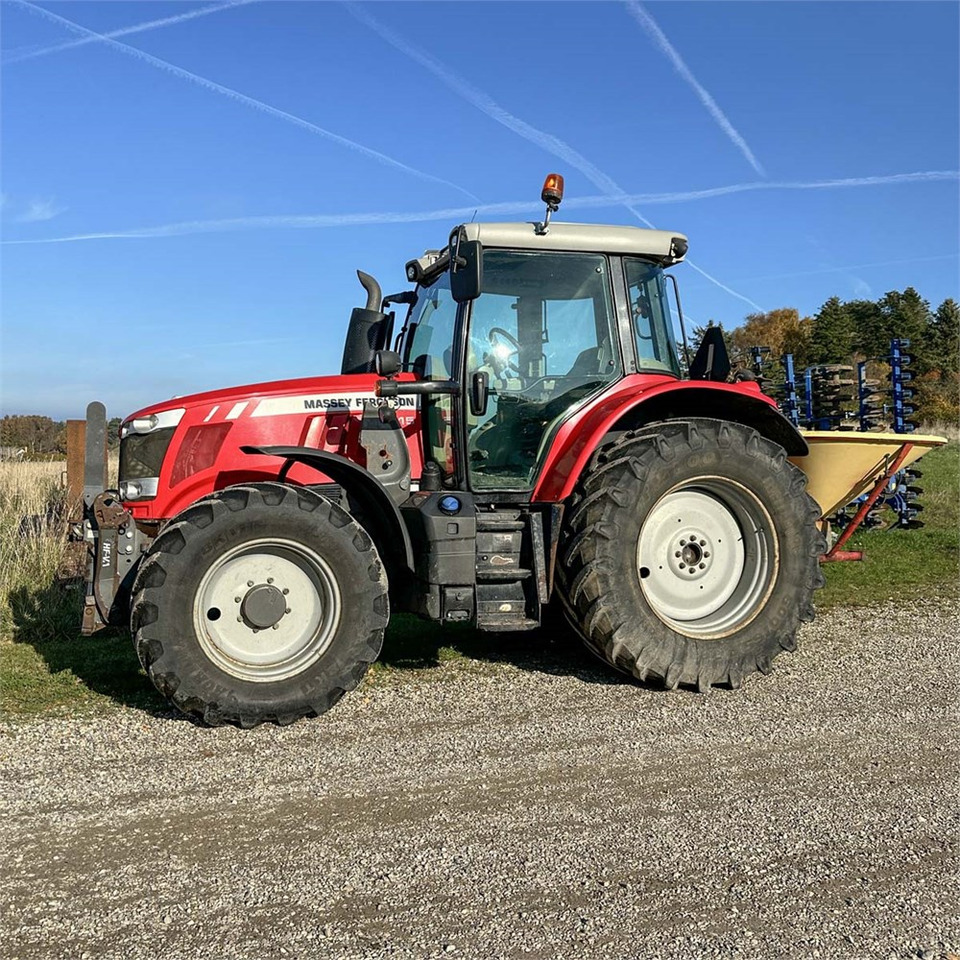 Massey Ferguson 6615 - Traktors: foto 1 Massey Ferguson 6615 - Traktors: foto 1