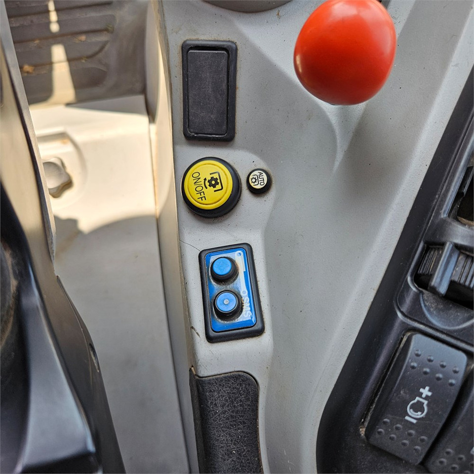 Traktors Massey Ferguson MF 8470 Dyna VT: foto 16