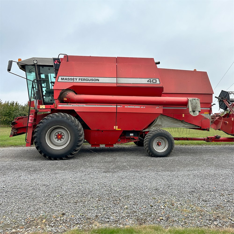 Massey Ferguson MF40 - Kombains: foto 2 Massey Ferguson MF40 - Kombains: foto 2