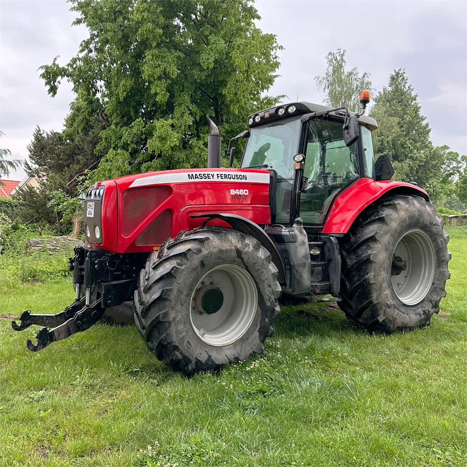 Massey Ferguson MF8460 Dyna-VT - Traktors: foto 1 Massey Ferguson MF8460 Dyna-VT - Traktors: foto 1