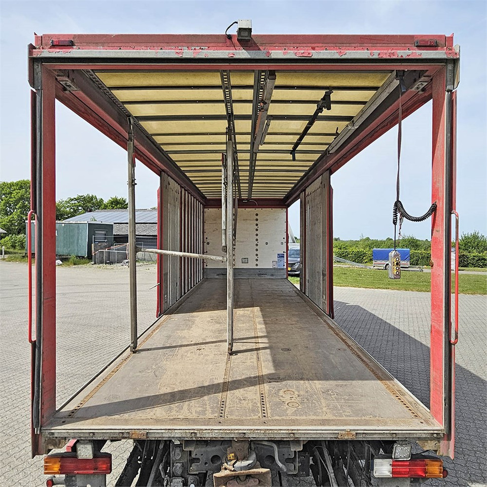 Kravas automašīna ar slēgto virsbūvi Mercedes Actros 2541: foto 41