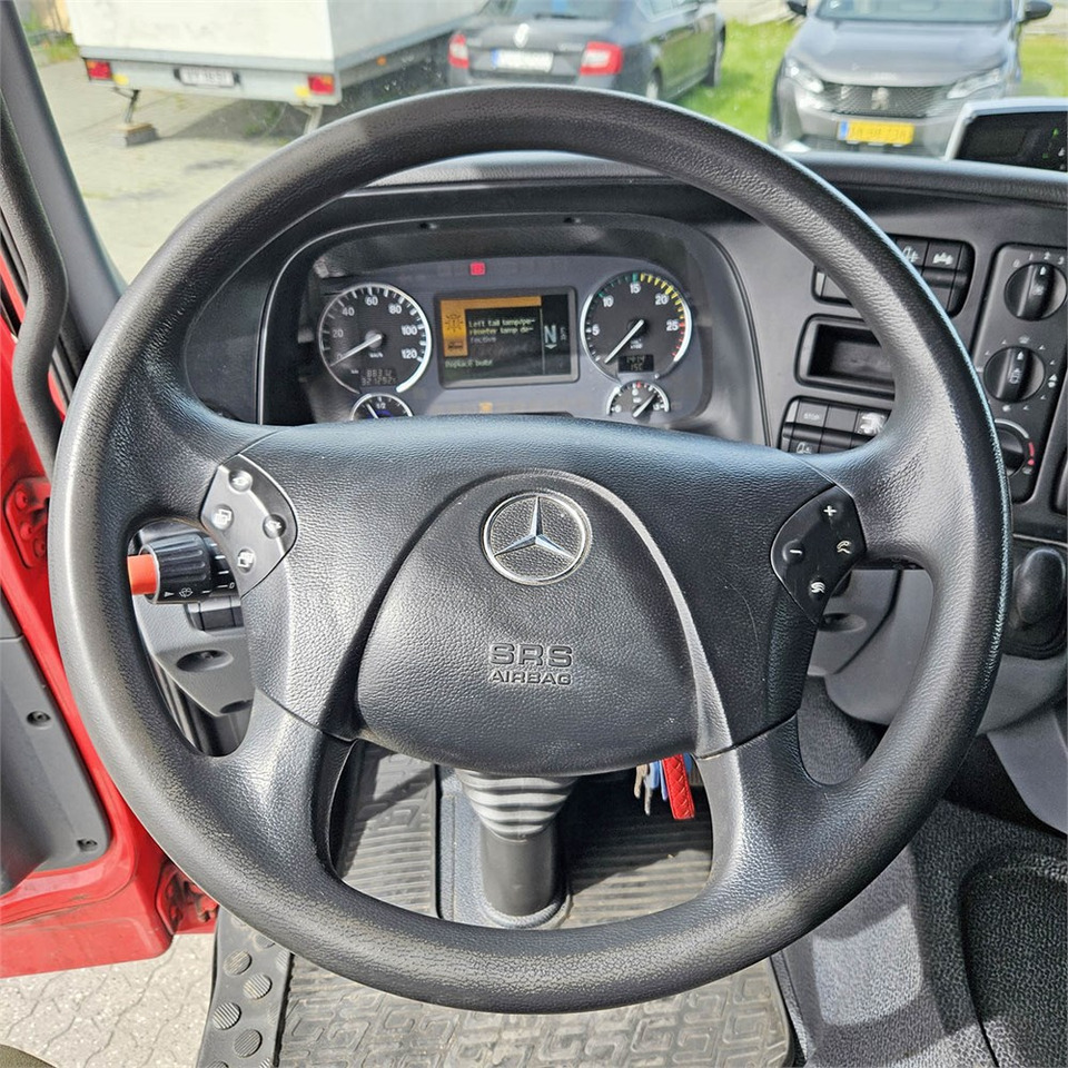 Kravas automašīna ar slēgto virsbūvi Mercedes Actros 2541: foto 21