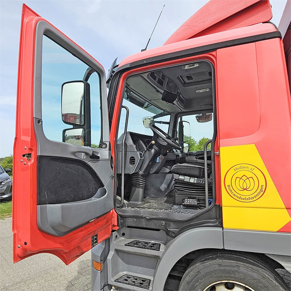 Kravas automašīna ar slēgto virsbūvi Mercedes Actros 2541: foto 14