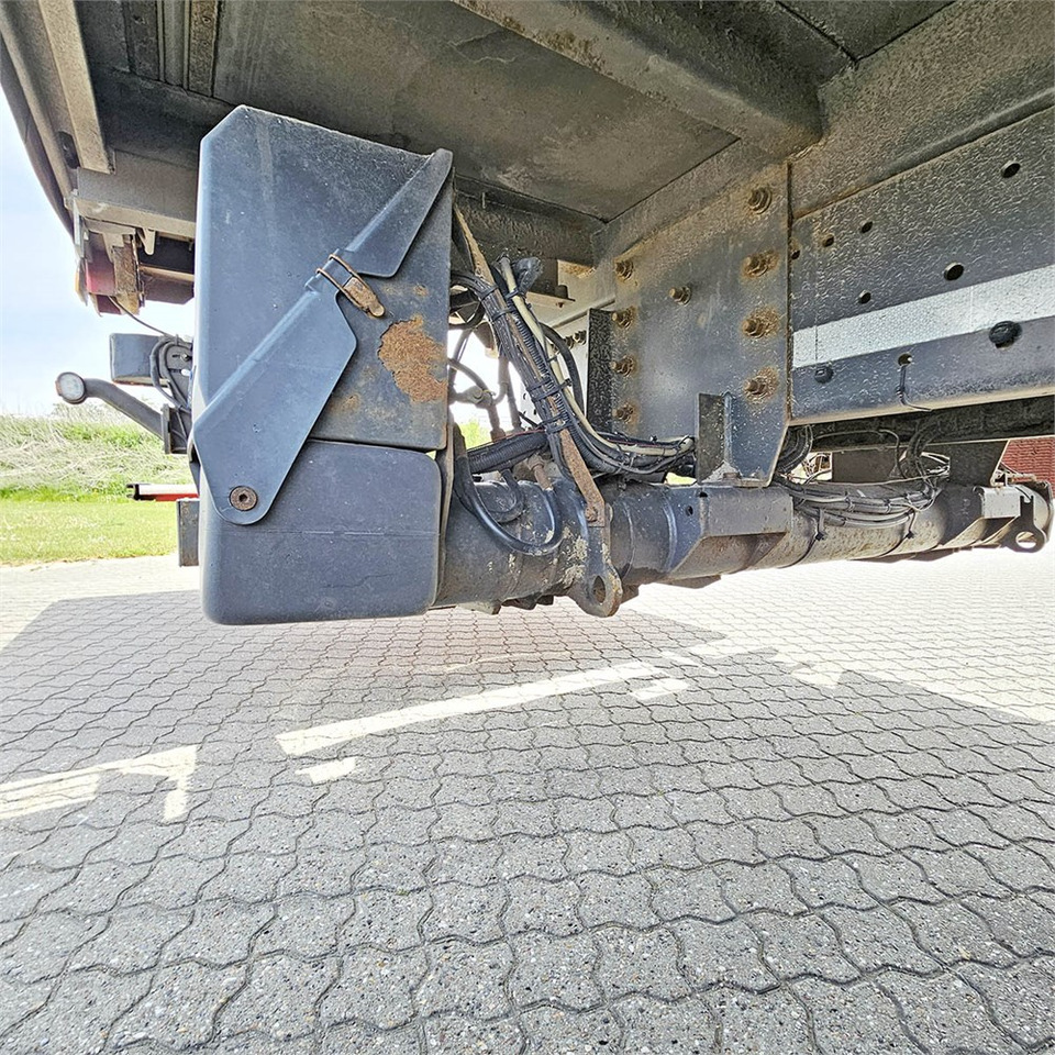 Kravas automašīna ar slēgto virsbūvi Mercedes Actros 2541: foto 46