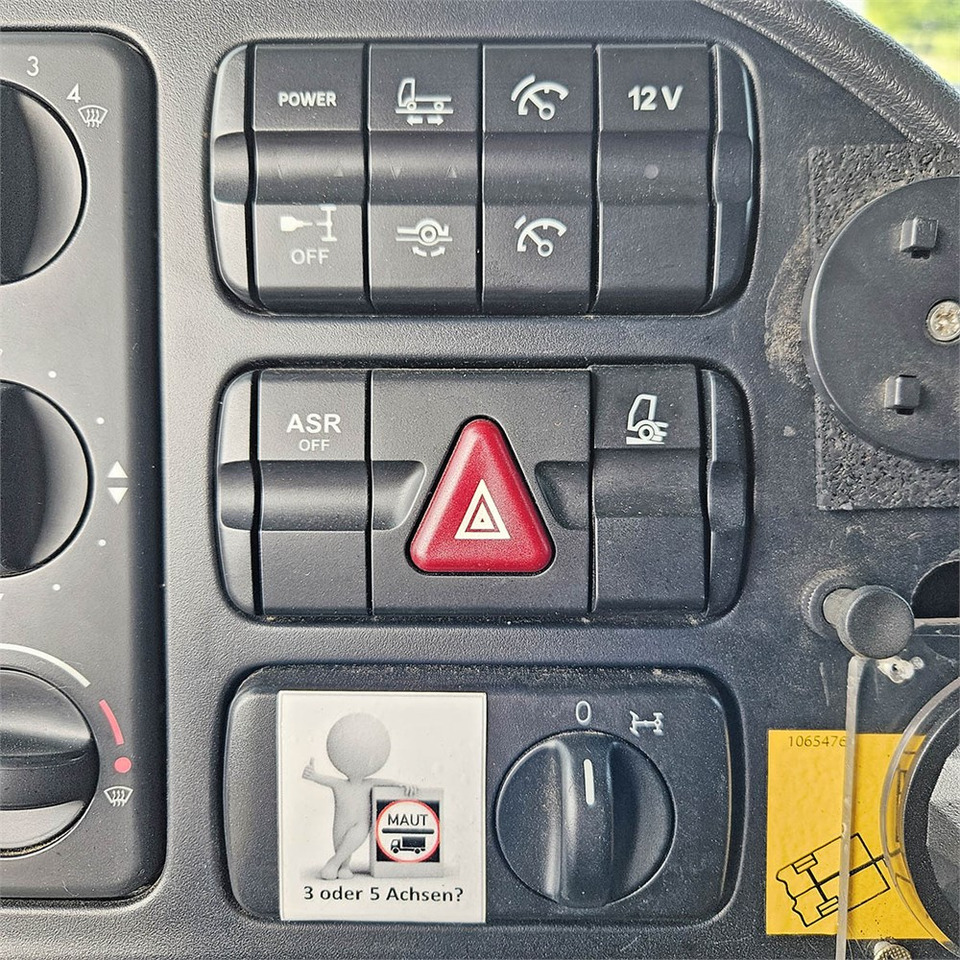 Kravas automašīna ar slēgto virsbūvi Mercedes Actros 2541: foto 27