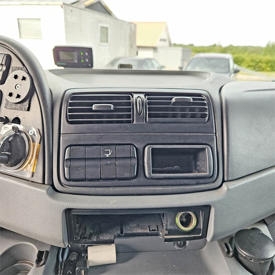 Kravas automašīna ar slēgto virsbūvi Mercedes Actros 2541: foto 28