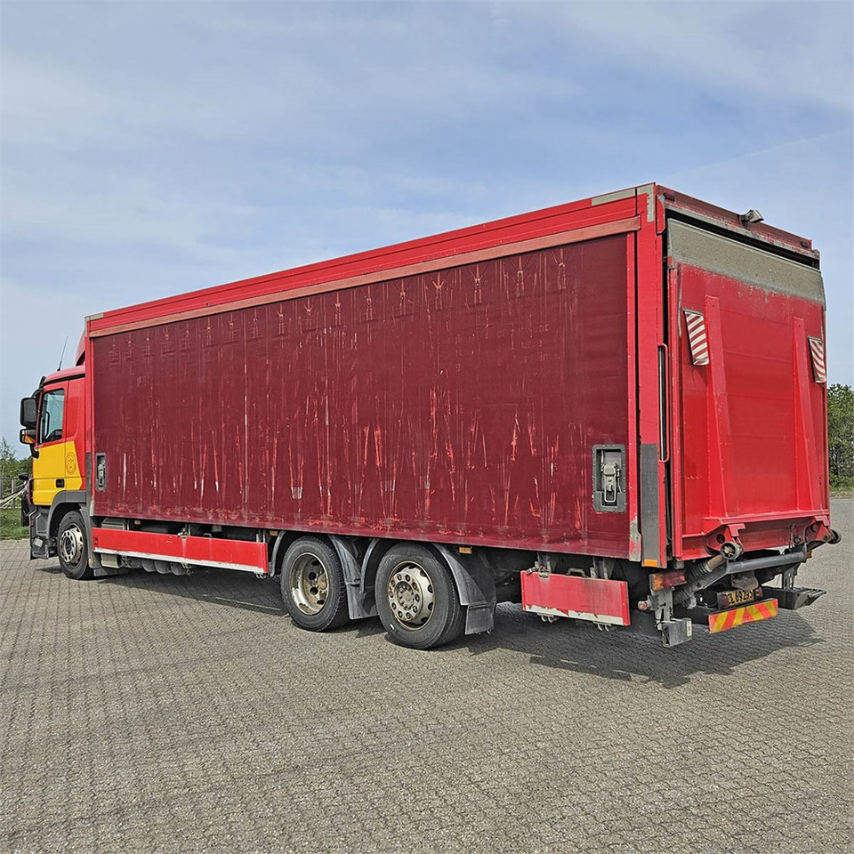 Mercedes Actros 2541 - Kravas automašīna ar slēgto virsbūvi: foto 3 Mercedes Actros 2541 - Kravas automašīna ar slēgto virsbūvi: foto 3