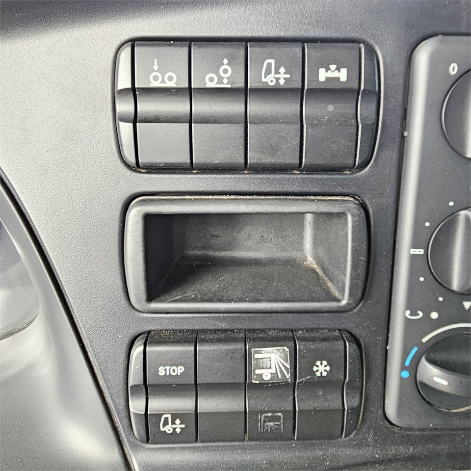 Kravas automašīna ar slēgto virsbūvi Mercedes Actros 2541: foto 25