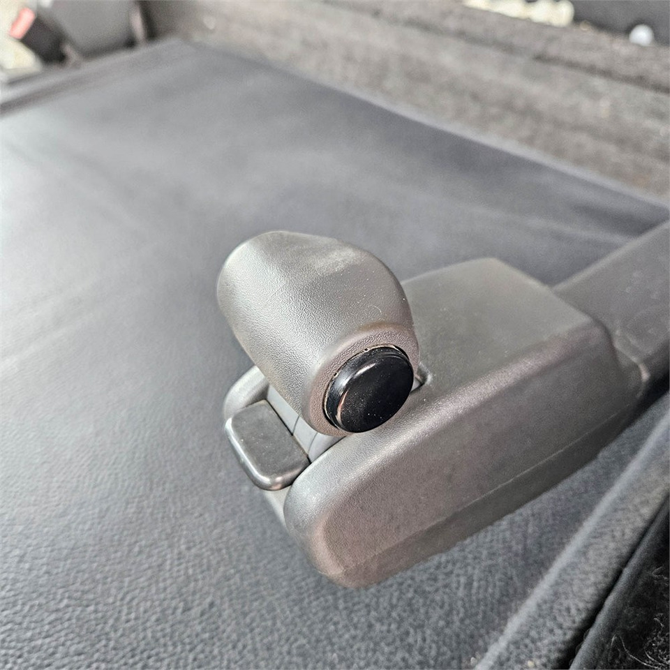 Kravas automašīna ar slēgto virsbūvi Mercedes Actros 2541: foto 19