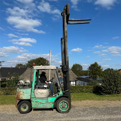 Mitsubishi FG30T - Autokrāvējs: foto 1 Mitsubishi FG30T - Autokrāvējs: foto 1