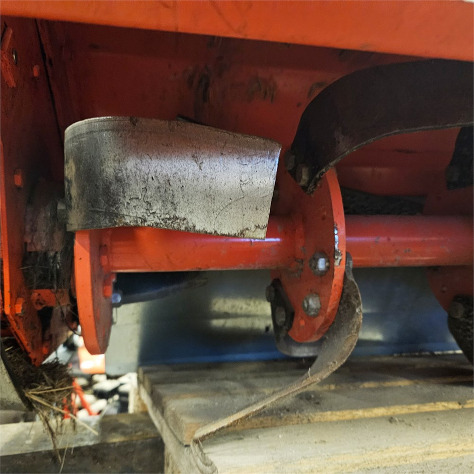 Muratori MZ4S 145 - Zemes frēze: foto 3 Muratori MZ4S 145 - Zemes frēze: foto 3