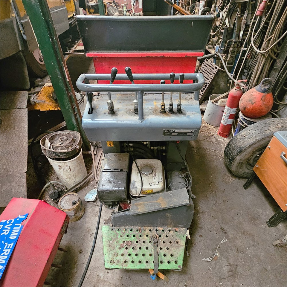 Neuson TD9PL - Mini pašizgāzējs: foto 3 Neuson TD9PL - Mini pašizgāzējs: foto 3