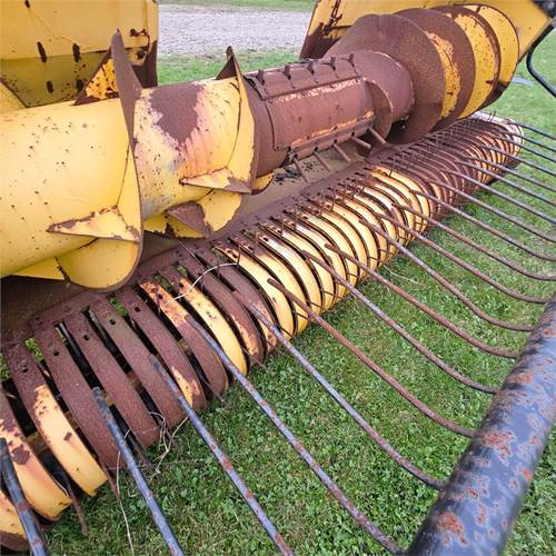 New Holland FX40 - Kombains: foto 2 New Holland FX40 - Kombains: foto 2