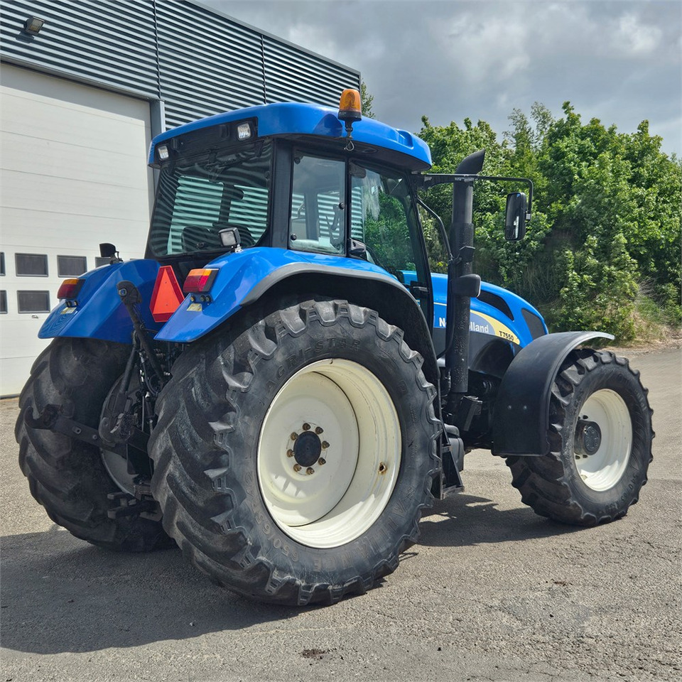 New Holland T7550 - Traktors: foto 5 New Holland T7550 - Traktors: foto 5