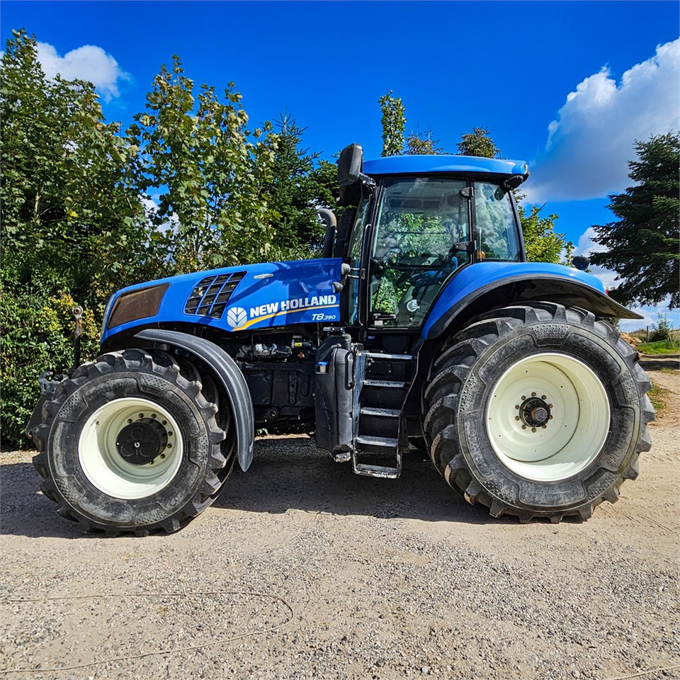 New Holland T8.390 - Traktors: foto 2 New Holland T8.390 - Traktors: foto 2