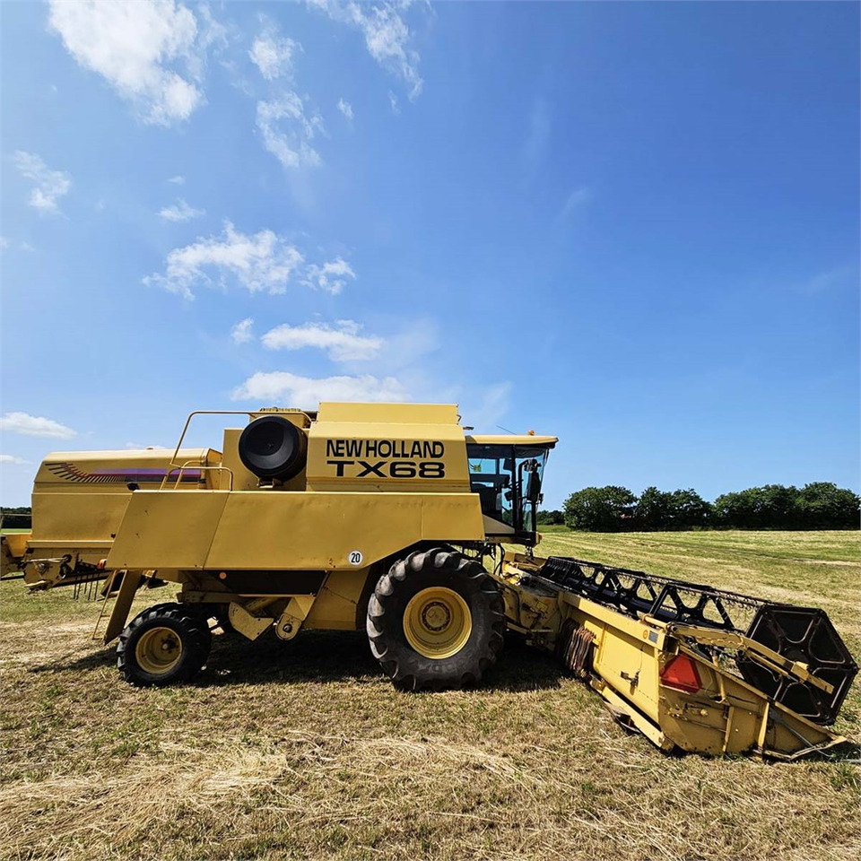 New Holland TX68 - Kombains: foto 5 New Holland TX68 - Kombains: foto 5