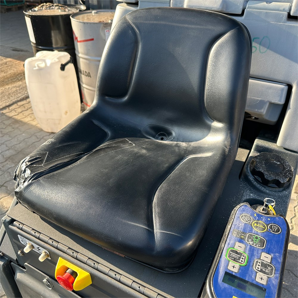 Grīdas mazgāšanas iekārta Nilfisk BR 755: foto 9