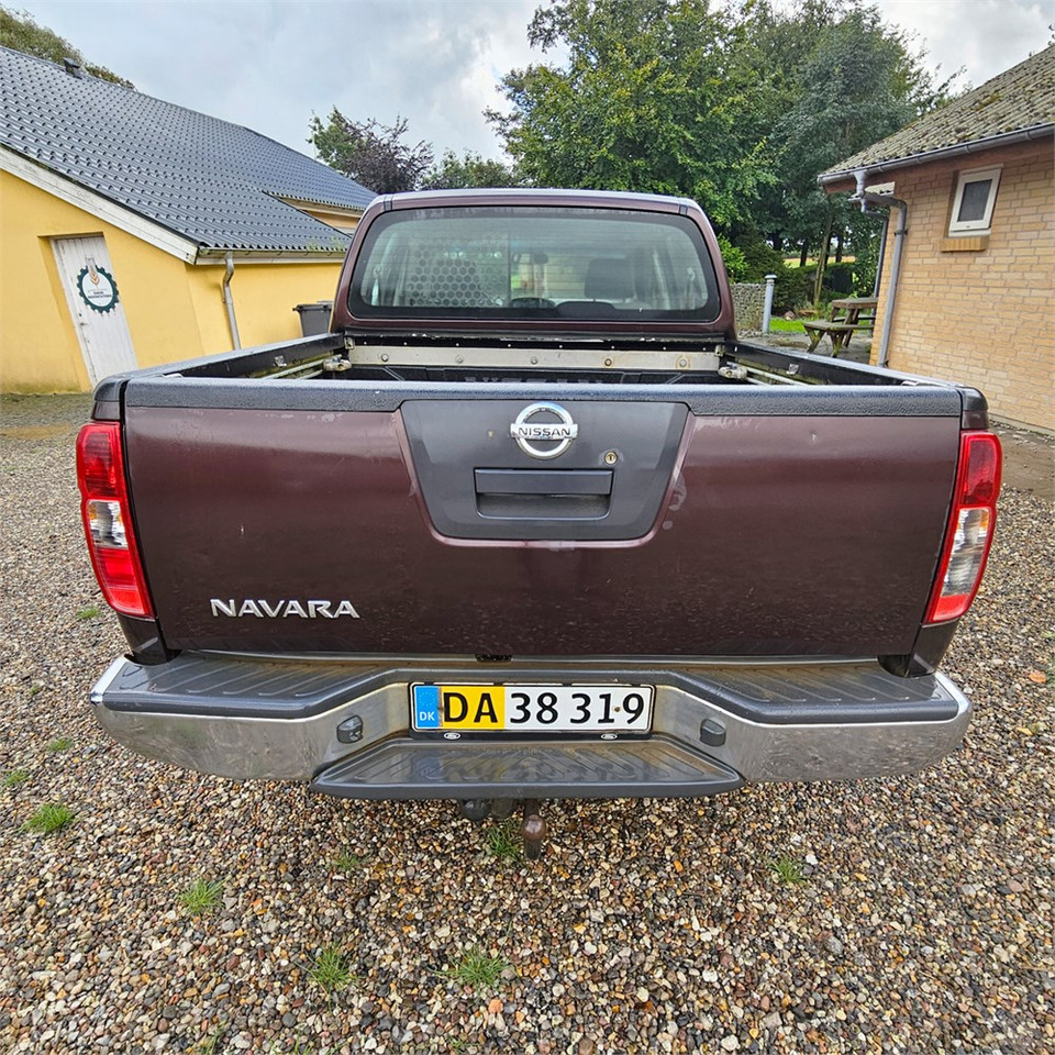 Nissan Navara 2,5 Dci Dc 4wd - Pikaps: foto 4 Nissan Navara 2,5 Dci Dc 4wd - Pikaps: foto 4