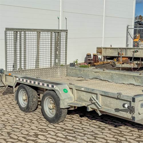 Nugent P3718 - Auto piekabe: foto 1 Nugent P3718 - Auto piekabe: foto 1