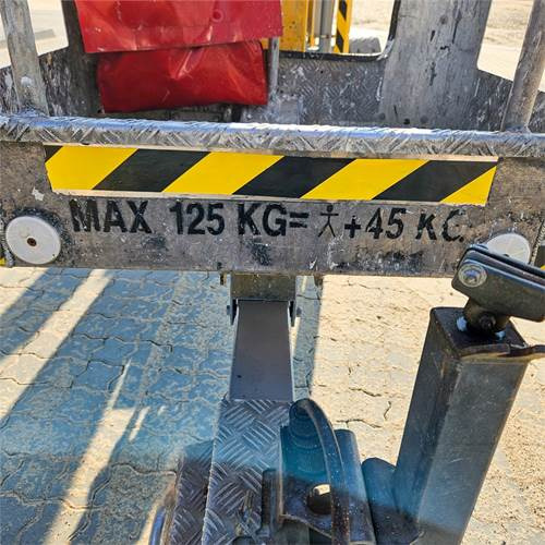 Paceļamais grozs ar dīsteli Omme Mini 12 EJ: foto 16 Paceļamais grozs ar dīsteli Omme Mini 12 EJ: foto 16