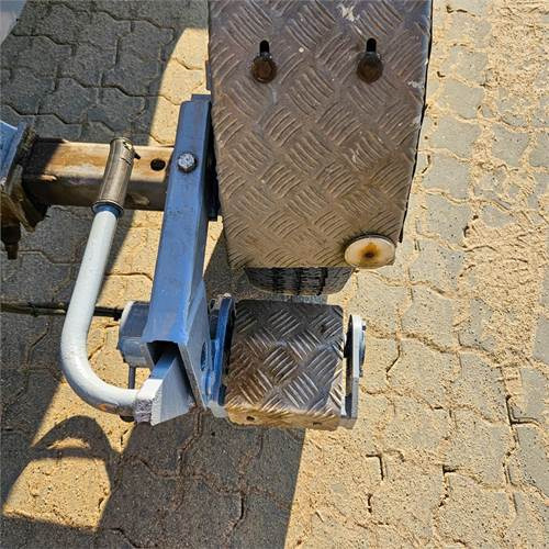 Paceļamais grozs ar dīsteli Omme Mini 12 EJ: foto 28 Paceļamais grozs ar dīsteli Omme Mini 12 EJ: foto 28