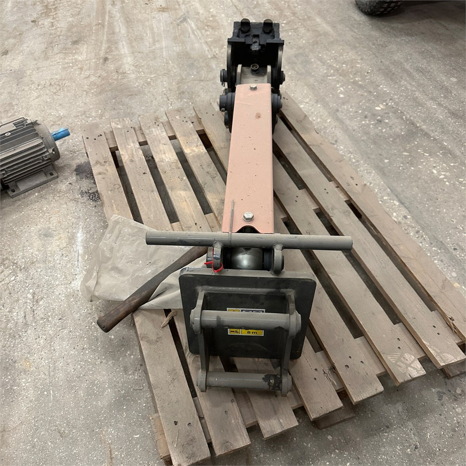 CANGINI 100 - Papildaprīkojums - Ekskavators: foto 3 CANGINI 100 - Papildaprīkojums - Ekskavators: foto 3