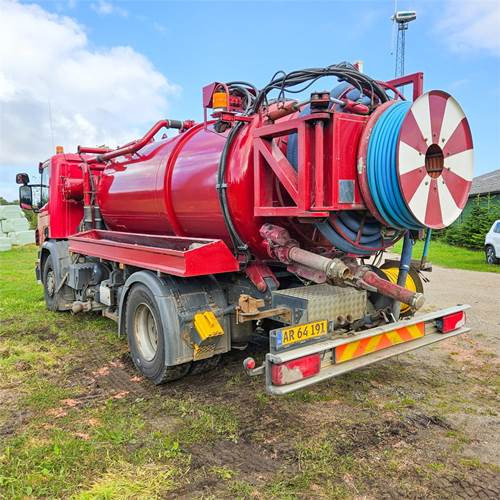 Scania P250 - Asenizācijas mašīna: foto 1 Scania P250 - Asenizācijas mašīna: foto 1