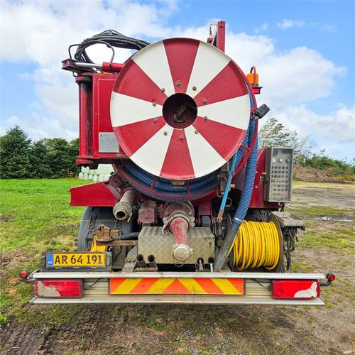 Scania P250 - Asenizācijas mašīna: foto 2 Scania P250 - Asenizācijas mašīna: foto 2