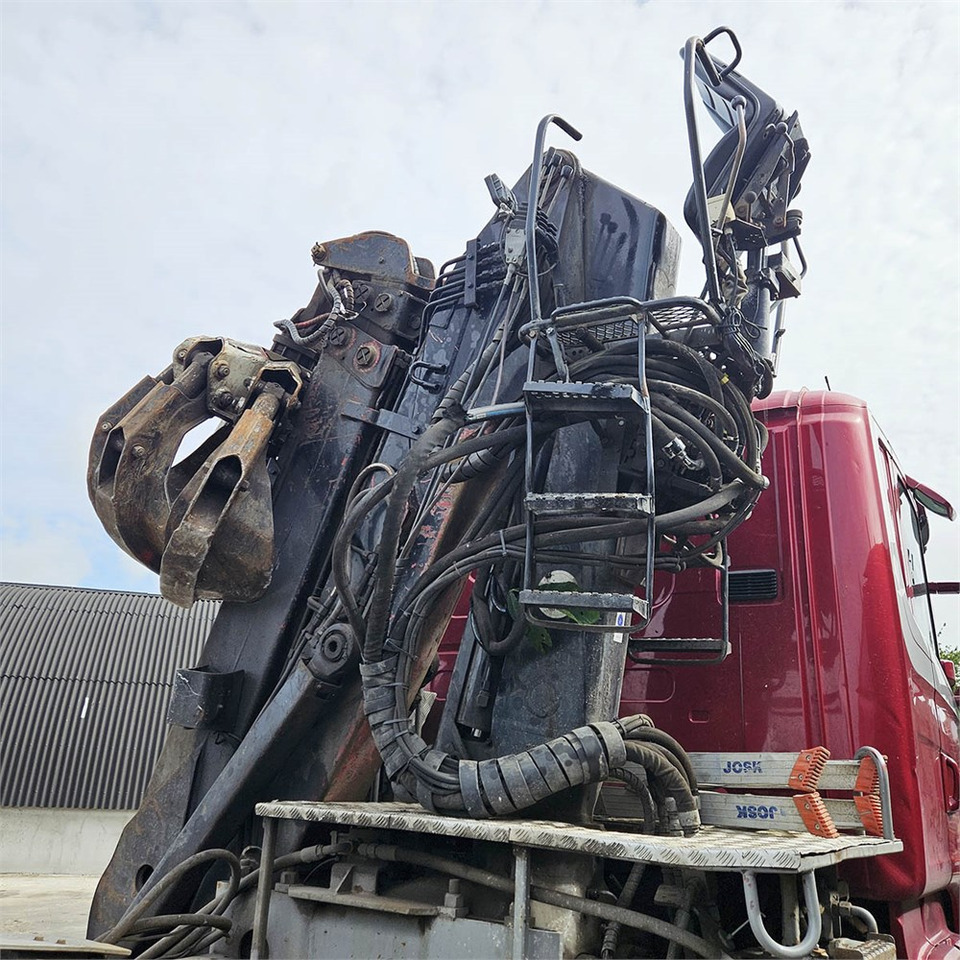 Pacēlājs ar āķi, Kravas auto ar manipulatoru Scania R 500: foto 25