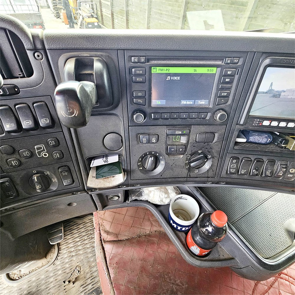 Pacēlājs ar āķi, Kravas auto ar manipulatoru Scania R 500: foto 14