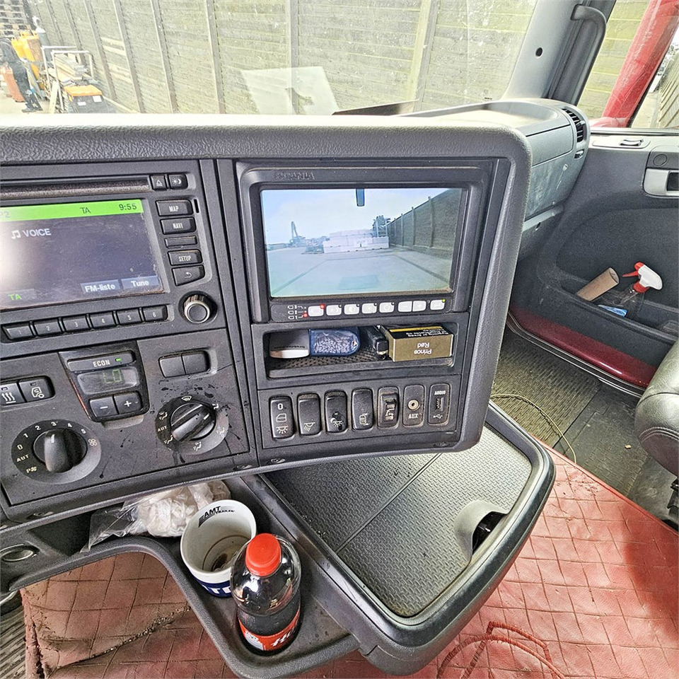 Pacēlājs ar āķi, Kravas auto ar manipulatoru Scania R 500: foto 15