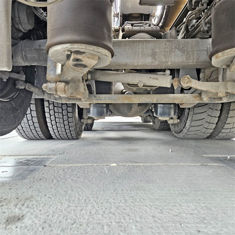 Pacēlājs ar āķi, Kravas auto ar manipulatoru Scania R 500: foto 45