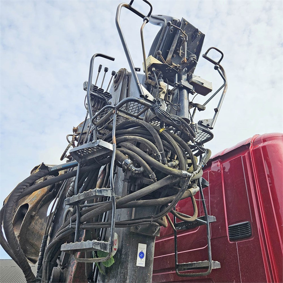 Pacēlājs ar āķi, Kravas auto ar manipulatoru Scania R 500: foto 26