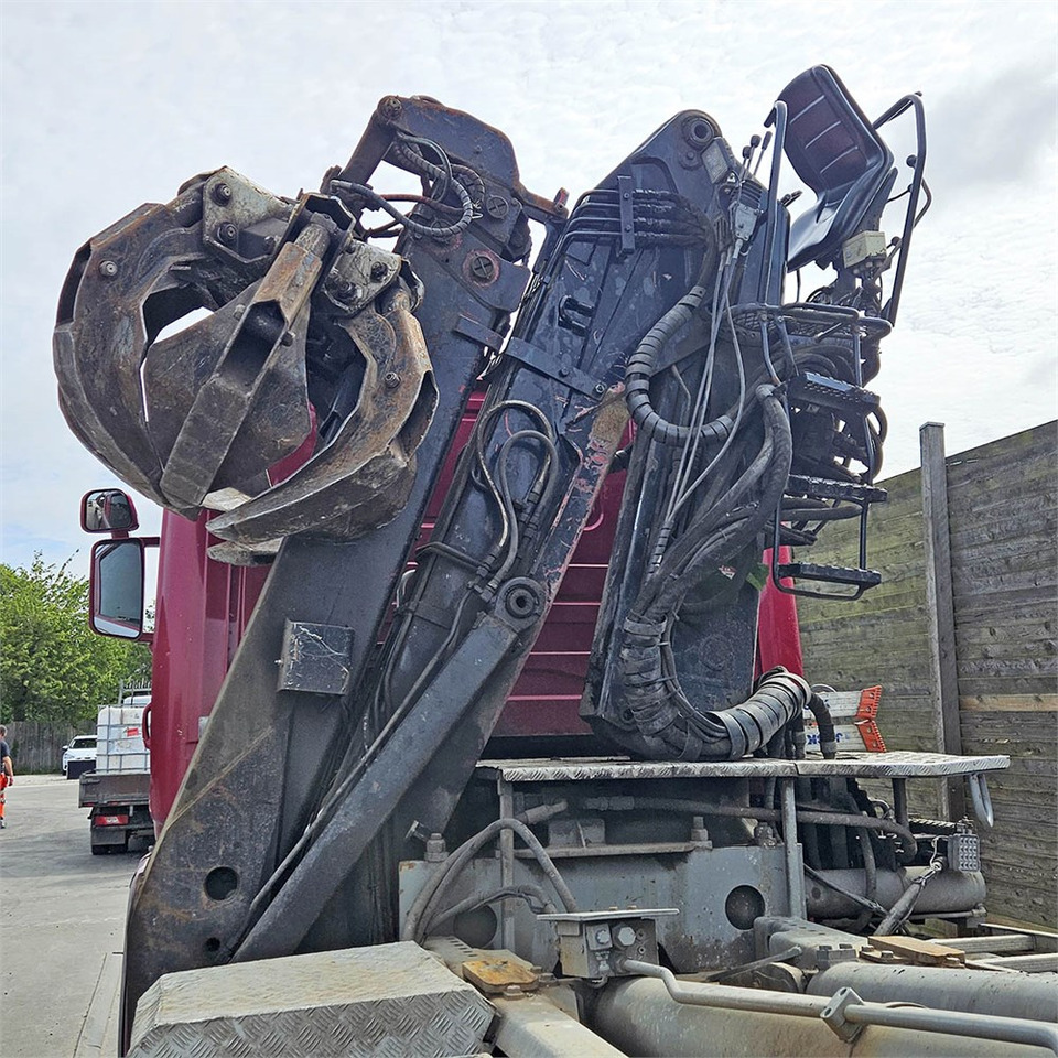Pacēlājs ar āķi, Kravas auto ar manipulatoru Scania R 500: foto 24