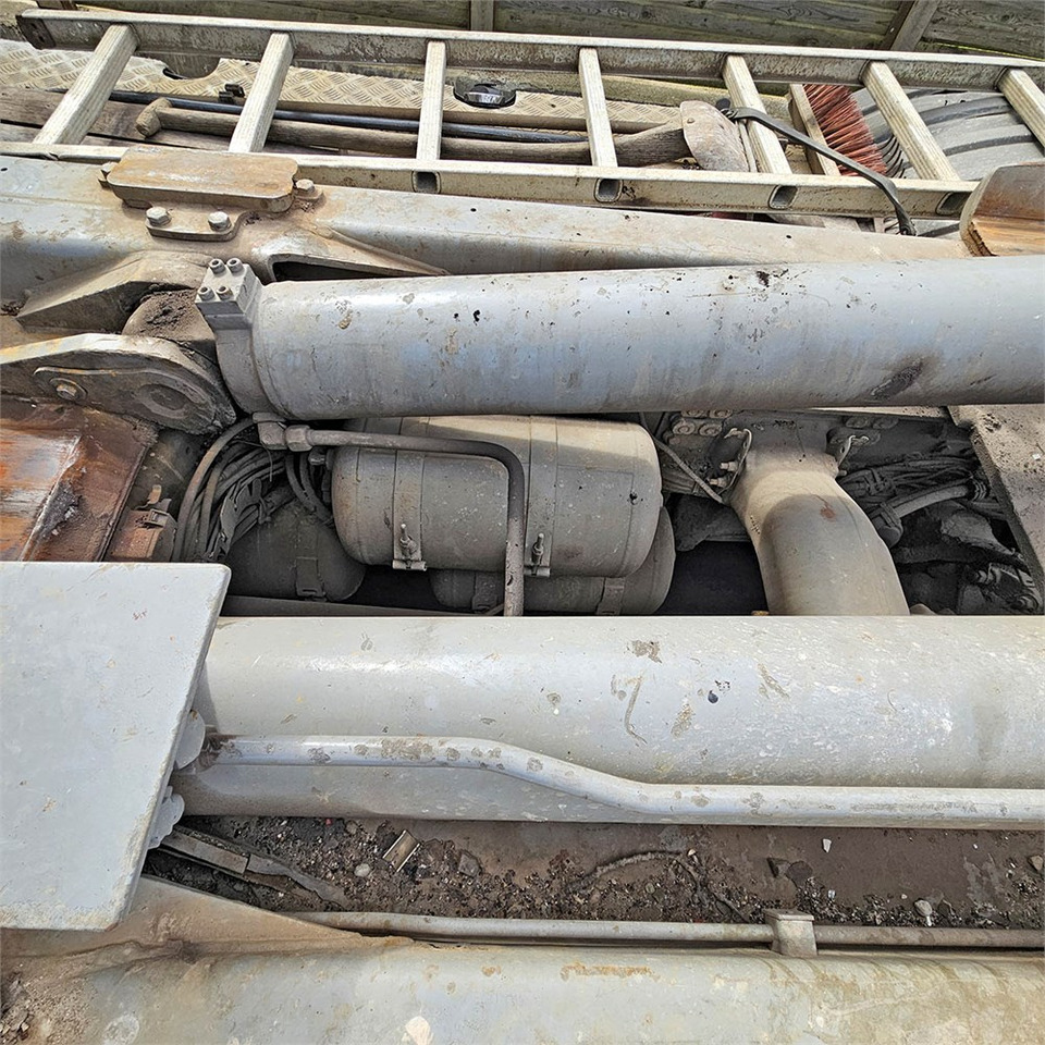 Pacēlājs ar āķi, Kravas auto ar manipulatoru Scania R 500: foto 30